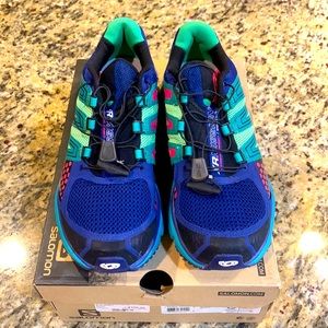 Salomon women’s trail shoe blue/green/hot pink quick lace size 9